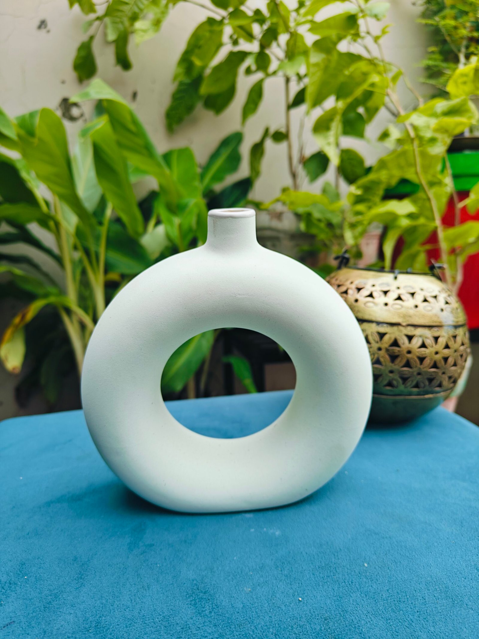 Light Green Ceramic Donut Vase - Image 2