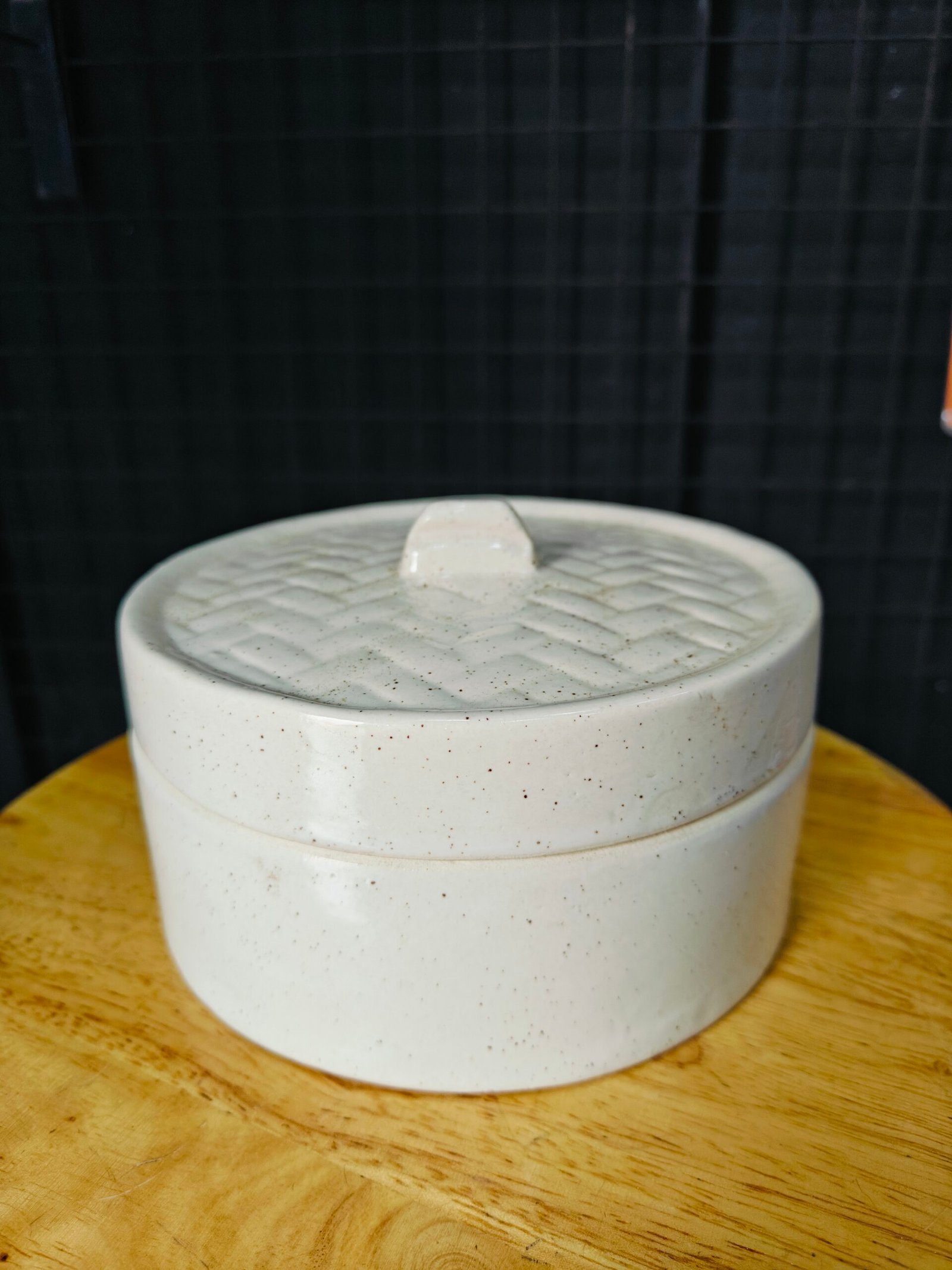 White Ceramic Serving Bowl with Lid(Donga) - Image 2