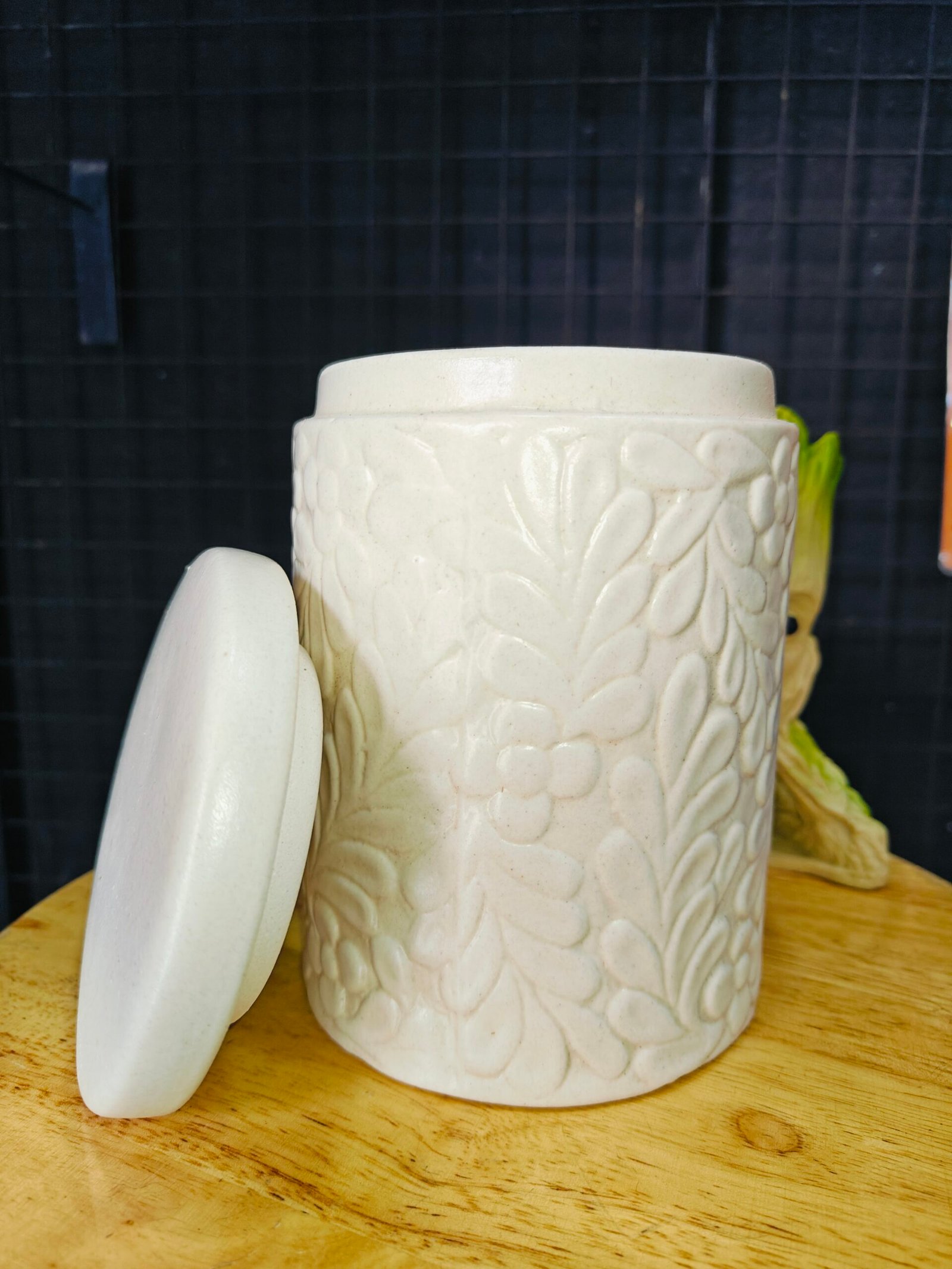 White Ceramic Storage with Leaf Texture (Jar)