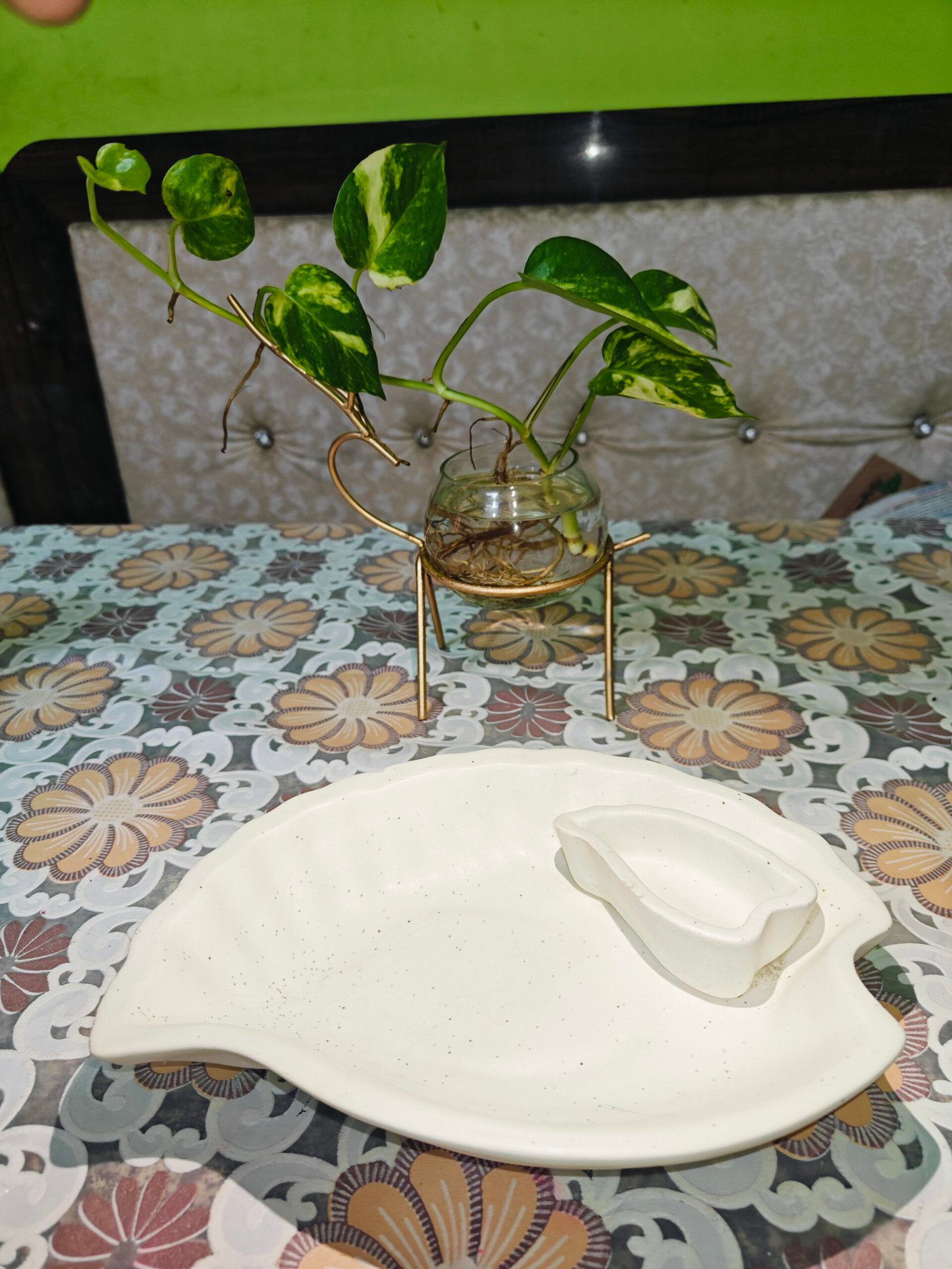 Ceramic Leaf Platter with Dip Bowl(8"):Matte White