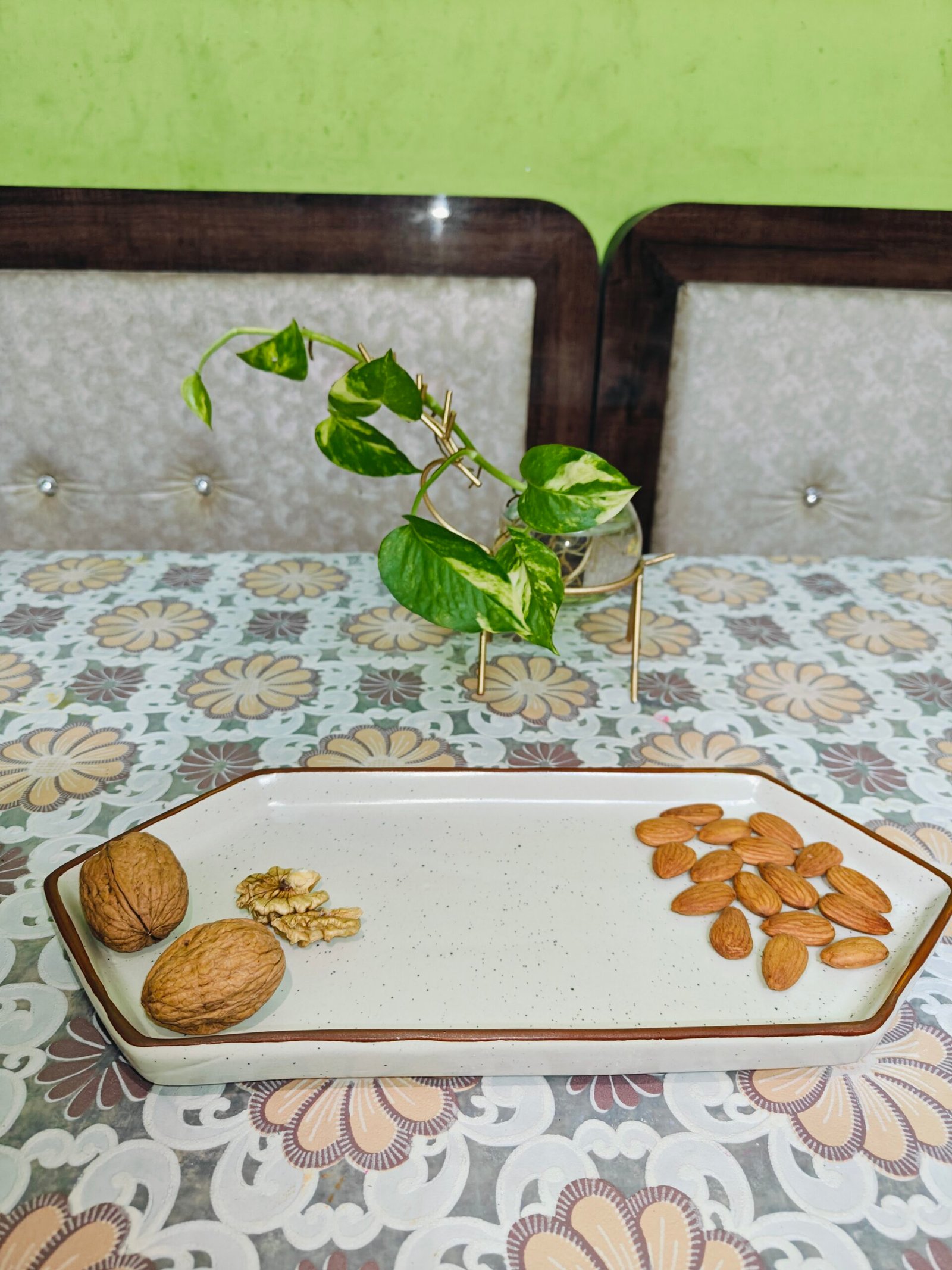 Ceramic Hexagon Platter : Off White with Brown Border