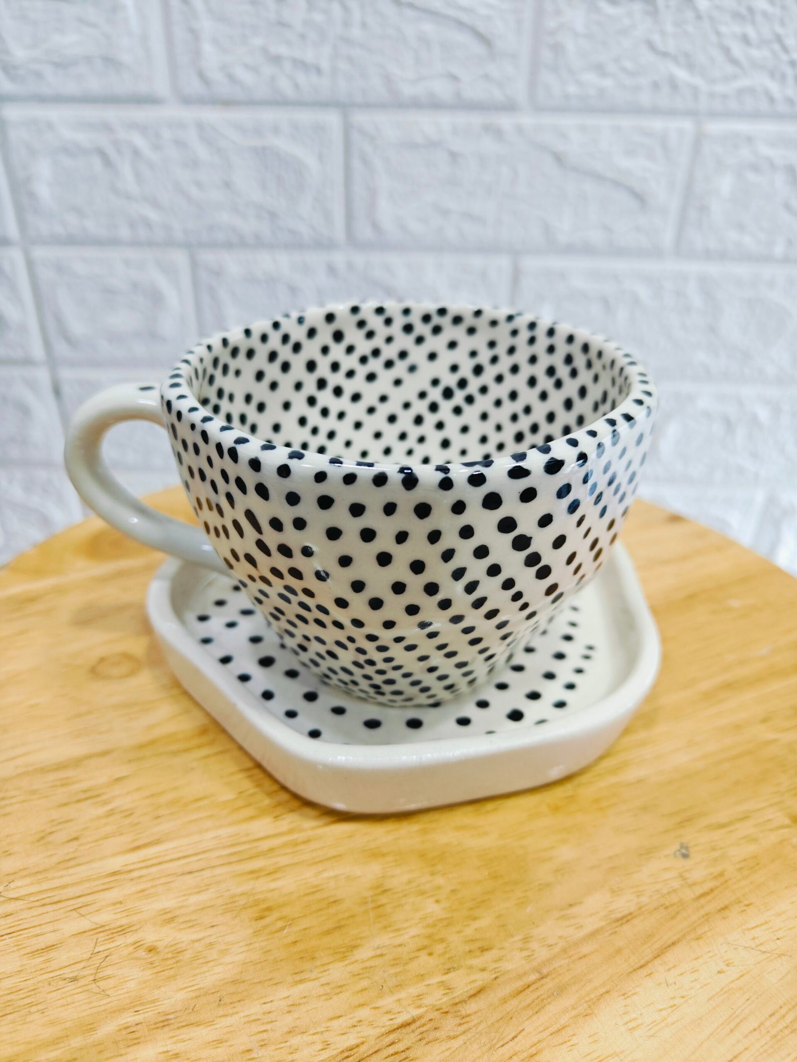 Ceramic Mug with Saucer :Black Dot Print(200ml)