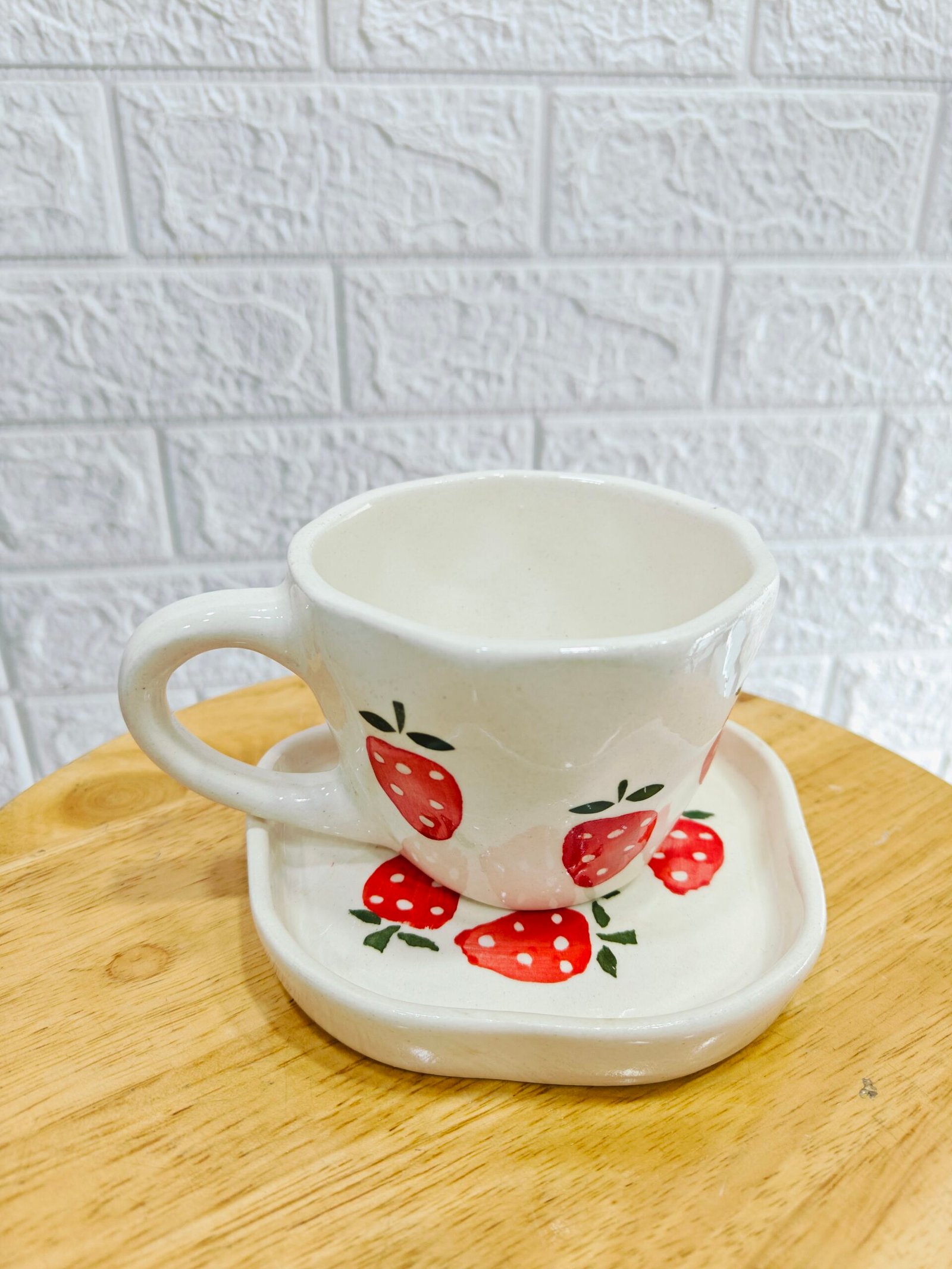 Ceramic Mug with Saucer: Cheery Print(200ml)