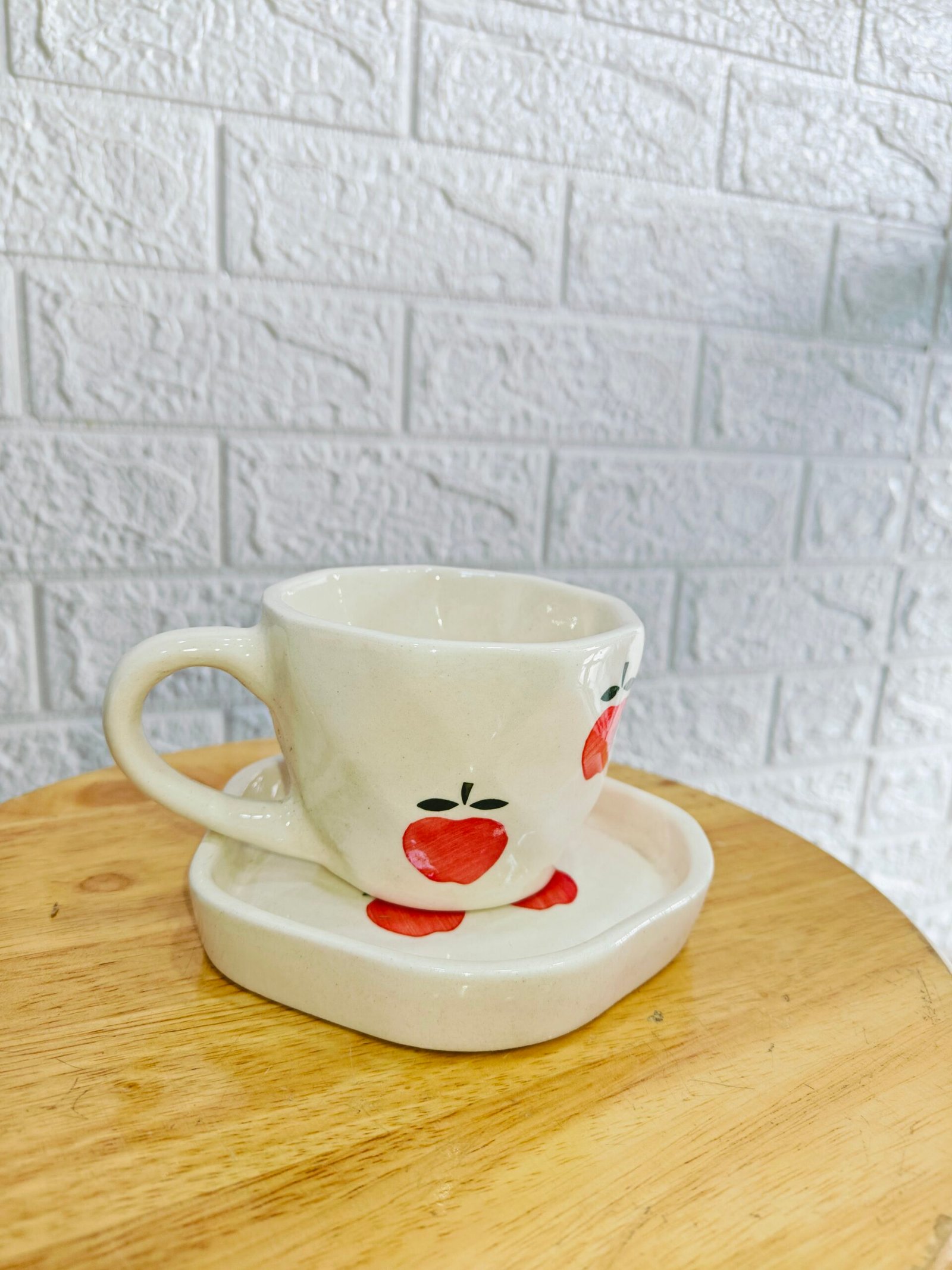 Ceramic Mug with Saucer : Apple Print(200ml)