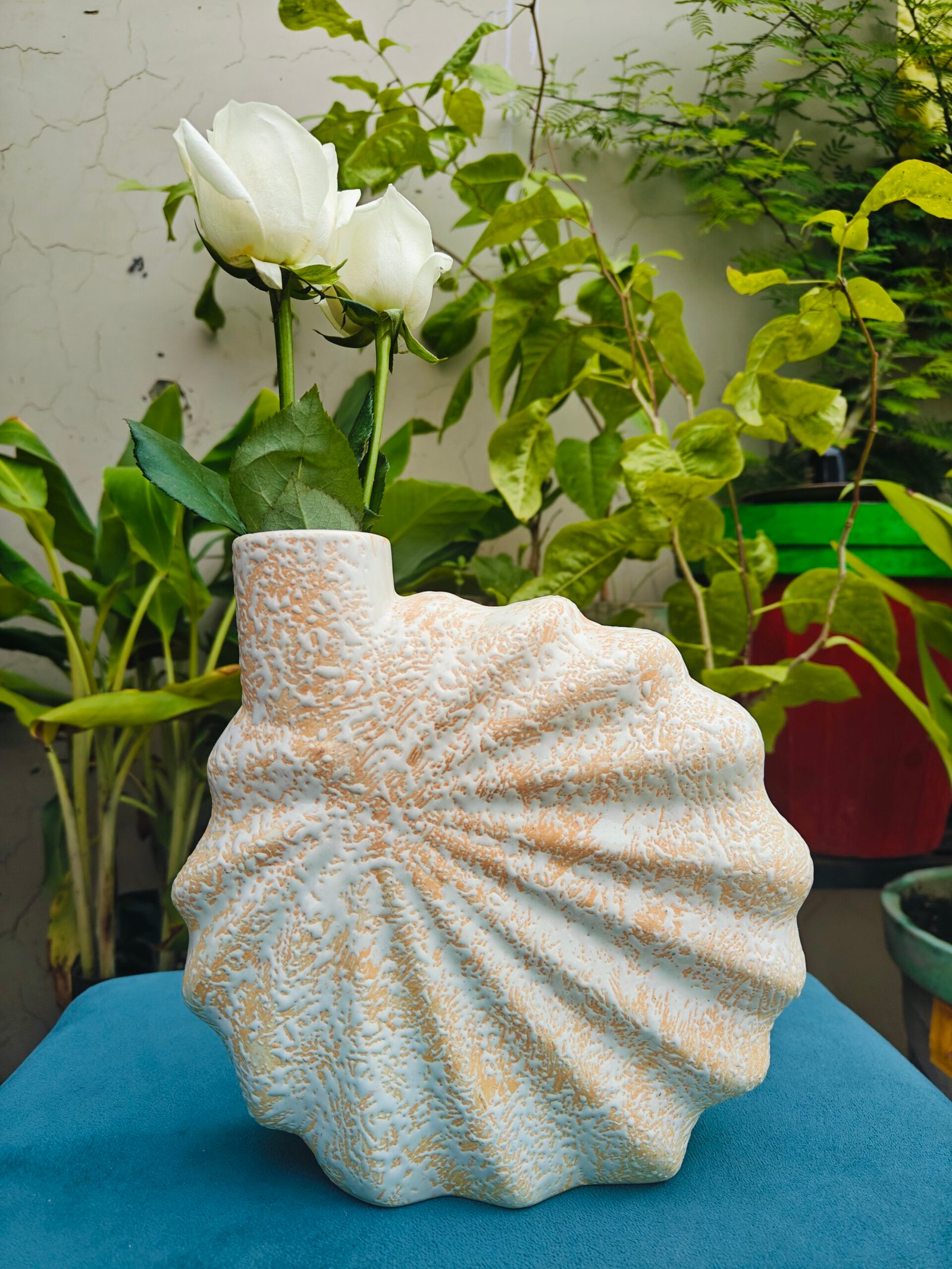 Ceramic Shell Vase: Orange Texture(8.5")